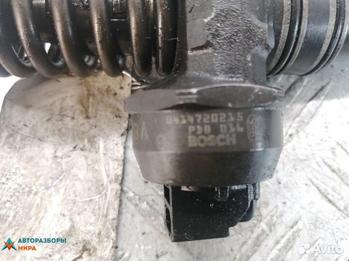 Форсунка Volkswagen Golf 4 2004 038130073AG