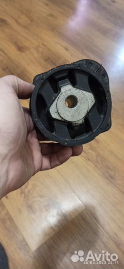 Опора раздатки на бмв Е83