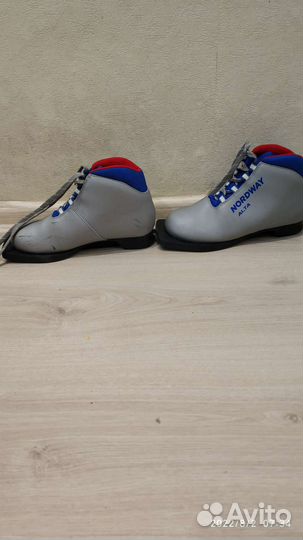 Лыжные ботинки
