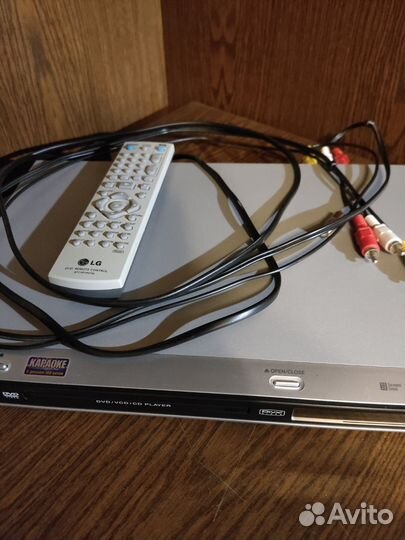 DVD плеер проигрыватель с караоке LG DKE573XB