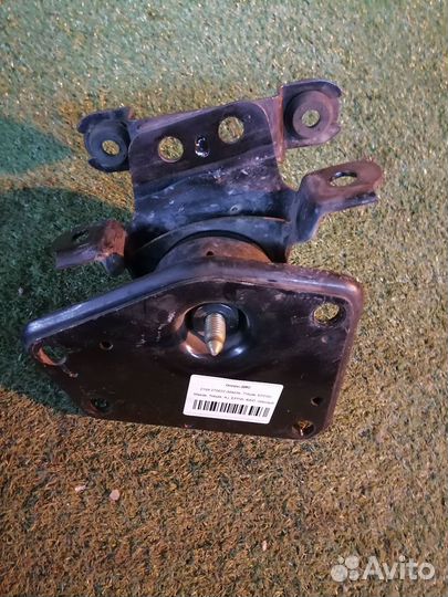 Опора двигателя (подушка двс) передняя левая EC01
