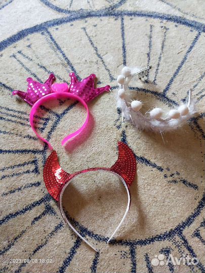 Карнавальные костюмы, короны для праздника