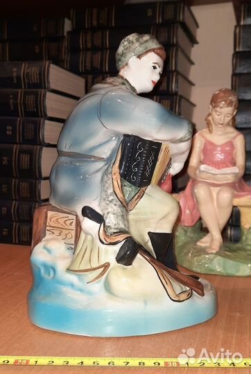 Статуэтка Василий Теркин, фарфор, высота 26 см