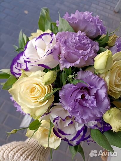 Лиловый букет невесты