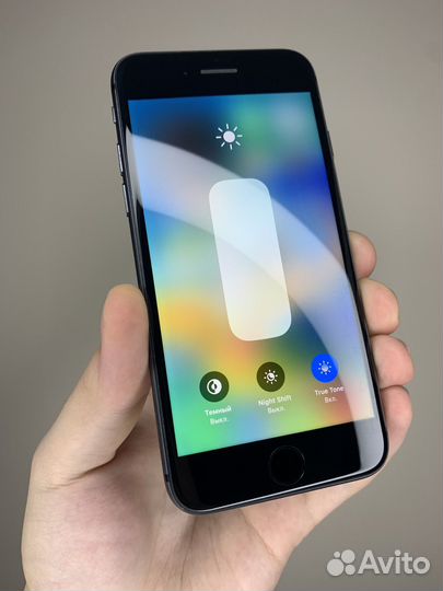 iPhone 8, 64 ГБ