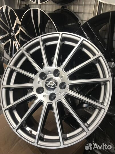 Диски Hyundai R18 5x114,3 Silver Gloss