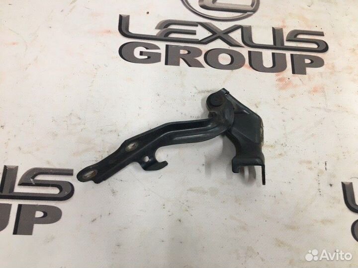 Петля капота прав. Lexus RX350