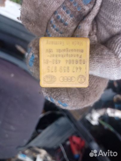 Реле электролюка Audi 100/А6 45