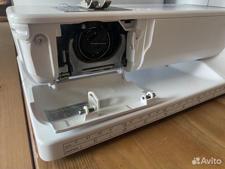 Прекрасная швейная машина Bernina b480