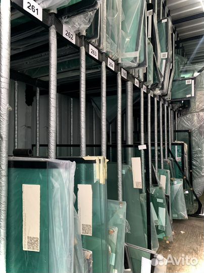 JCB 4CX-5CX-3CX Стекло дверное левое