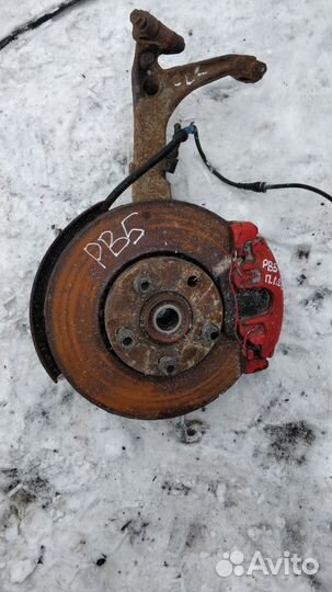 Поворотный кулак левый Passat b5 1.8T