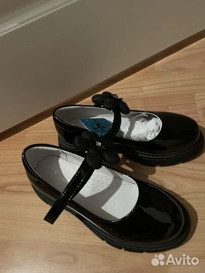 Туфли нарядные школьные Kenka новые 33