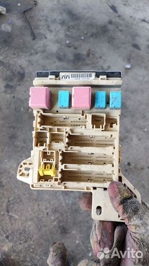 Блок предохранителей на Тойота Камри 40. 06-12