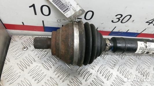 Привод передний правый skoda superb 2 (UBN11N101)