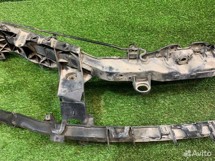 Панель передняя/телевизор (в сборе) Ford Focus/Focus RS/Focus ST