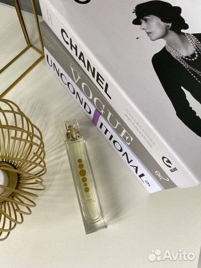 Духи в направлении Escentric 02