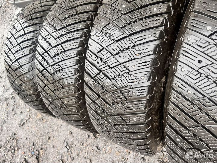 Goodyear Ultragrip Ice Arctic 225/65 R17