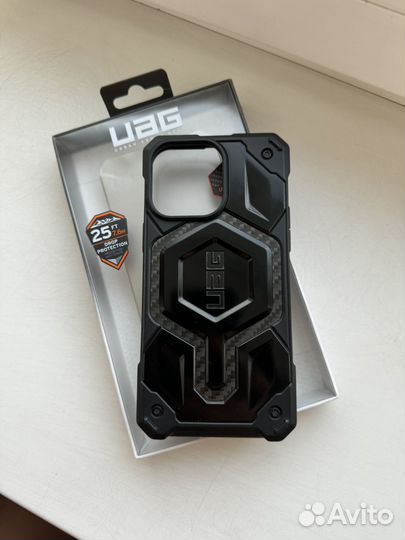 Чехол на iPhone 14 pro max UAG карбон