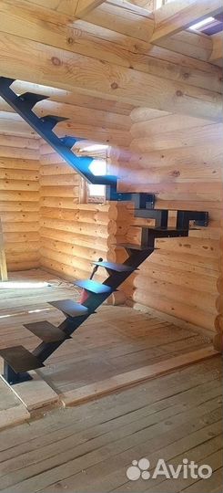 Лестница на металлокаркасе / изготовление лестниц