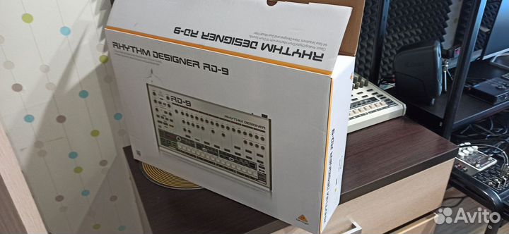 Аналоговая драм машина