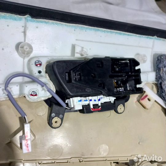 Обшивка двери задняя левая Toyota Camry V50