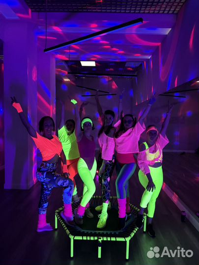 Фитнес на батутах, джампинг, м. Южная