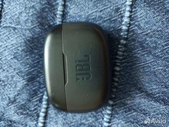 Беспроводные наушники JBL wave200tws