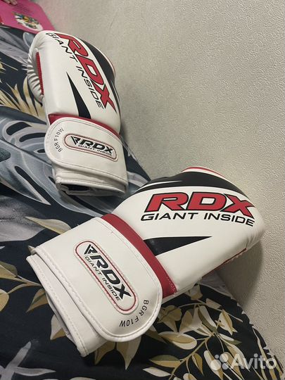 Боксерские перчатки