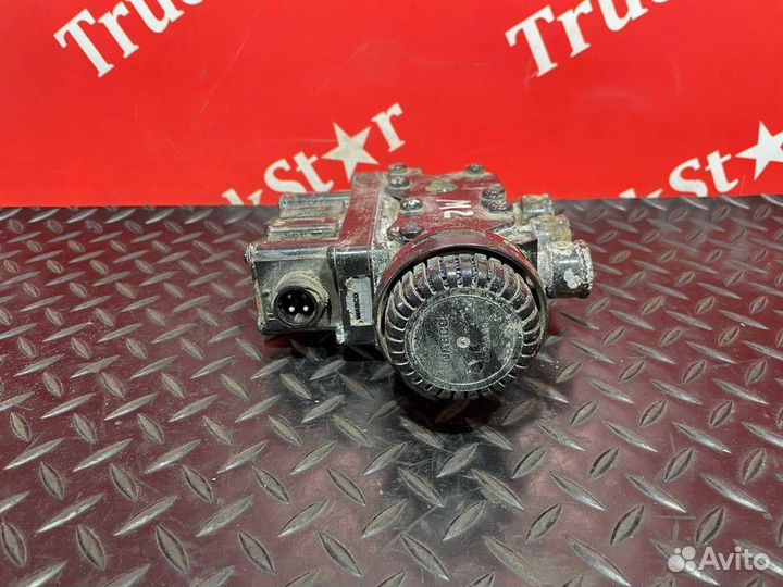 Кран уровня пола главный