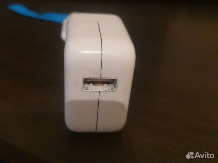 Блок зарядки iPhone