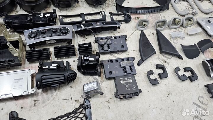 Салон в сборе на Mercedes - Benz W203