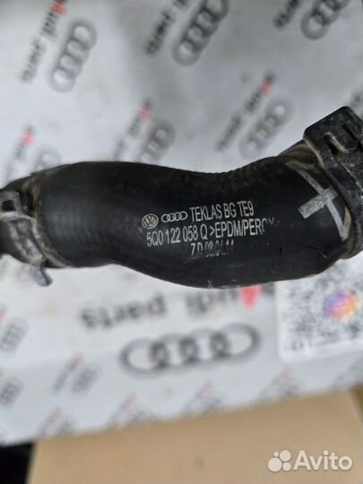 Патрубок (трубопровод, шланг) Volkswagen Golf GTI 7 5Q0122058Q