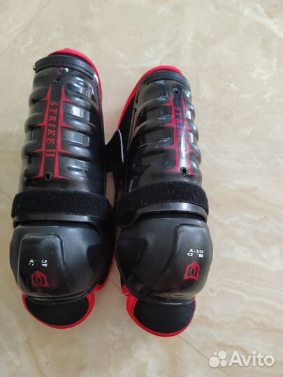 Защита хоккейная