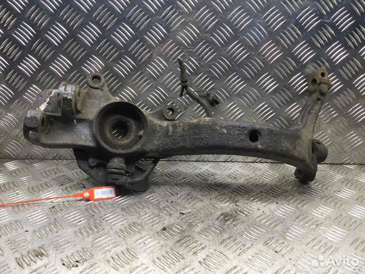 Ступица передняя левая Audi A6 44b3407257 AJK