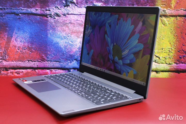 Производительный ноутбук Lenovo / Ryzen 5 / Vega 8
