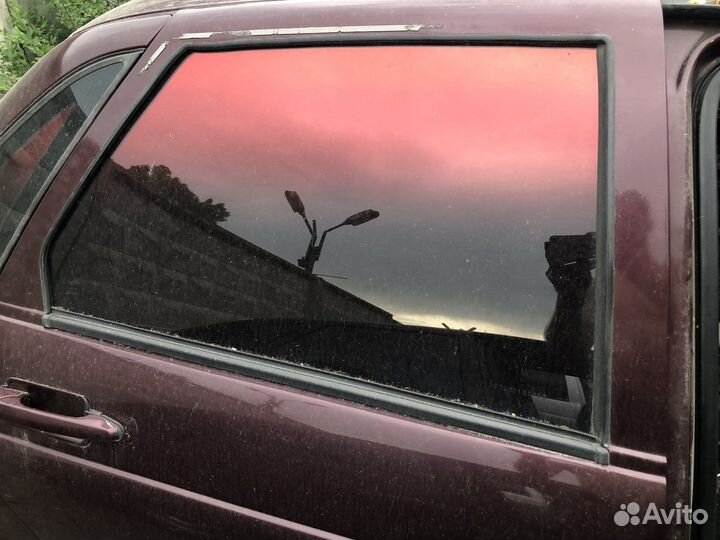 Боковое стекло LADA Priora