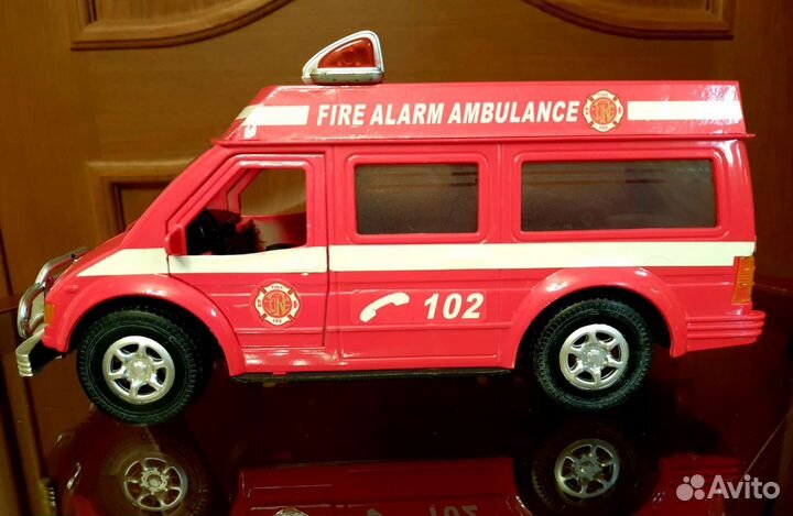 Игрушка пожарная машина,в отл.сост