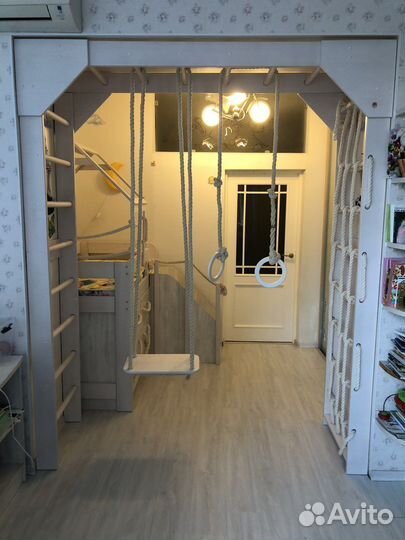 Детская кровать со шкафом