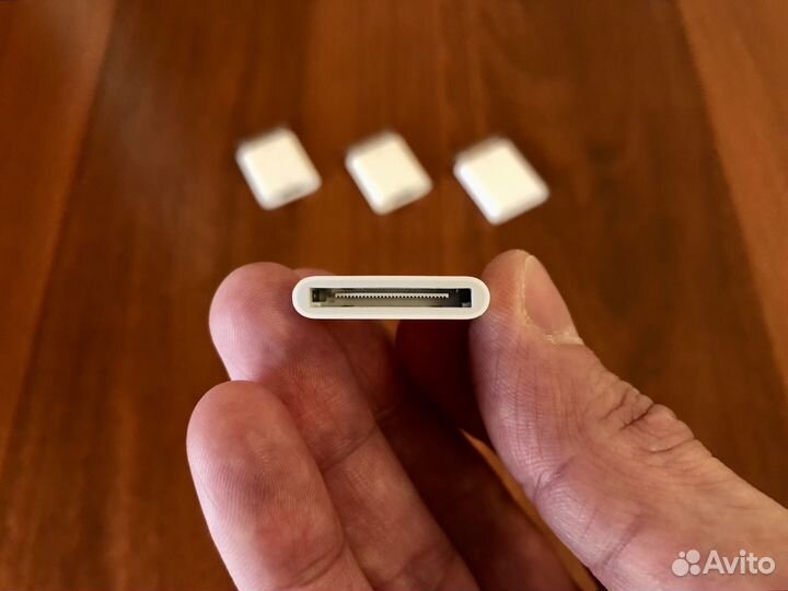 Apple Lightning to 30-pin Adapter