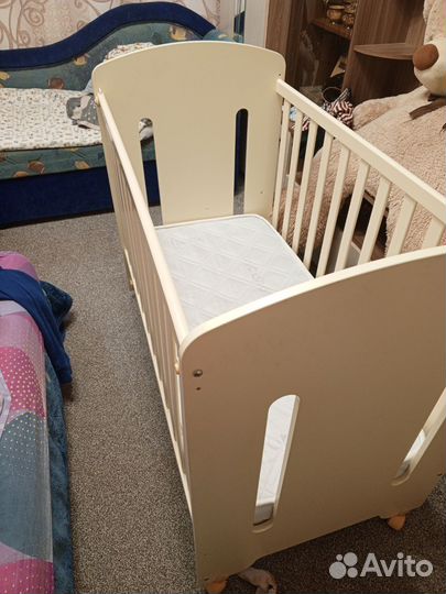 Детская кроватка