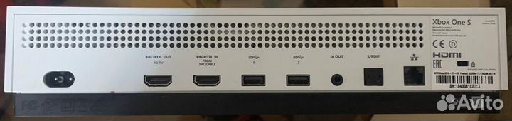 Xbox One s игровая приставка, в отличном состоянии
