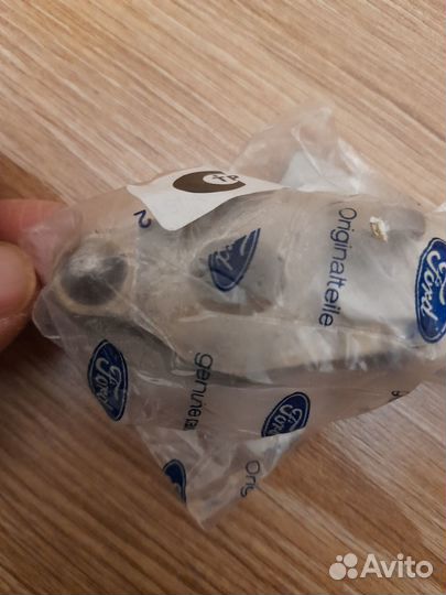 Кронштейн форсунки топливной 1501913 Tran.Connect