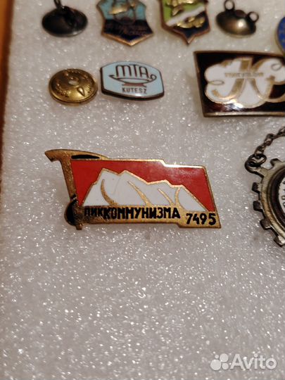 Тяжелые значки СССР