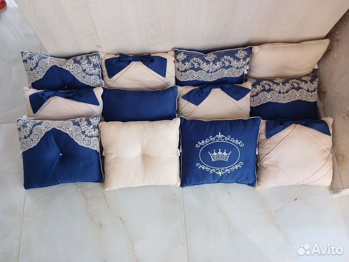 Бортики, постельное в кроватку, конверт на выписку