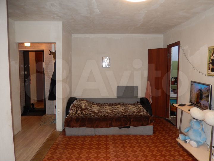 2-к. квартира, 42 м², 1/4 эт.