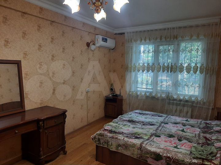 2-к. квартира, 54 м², 1/5 эт.