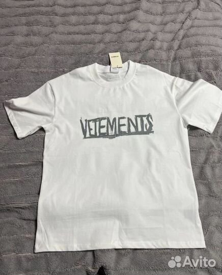 Vetements Футболка Овер оверсайз гигантелло