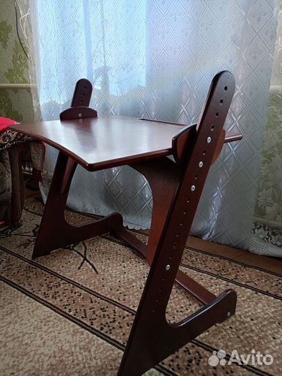 Стол-парта регулииумая