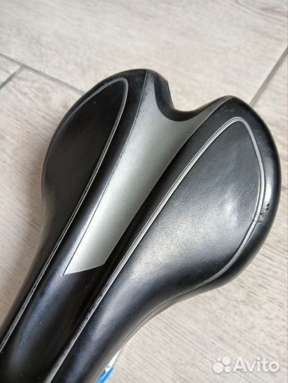 Седло велосипедное Velo