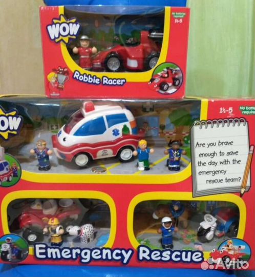 Набор машин скорой помощи + гоночная WOW Toys